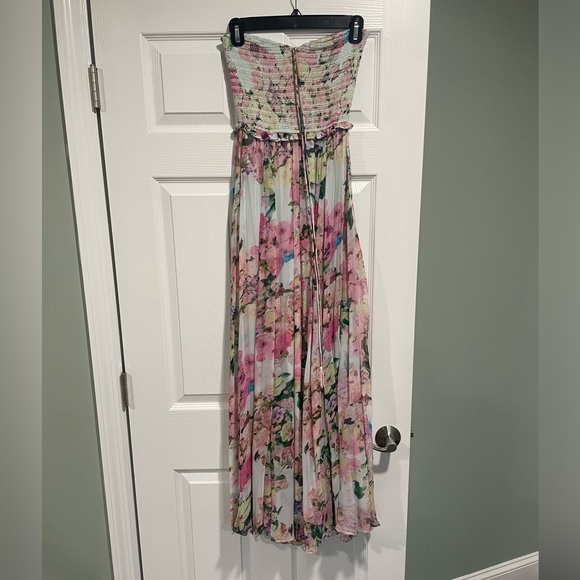 Rococo Sand - Long crinkle chiffon dress - Picture 7 of 11